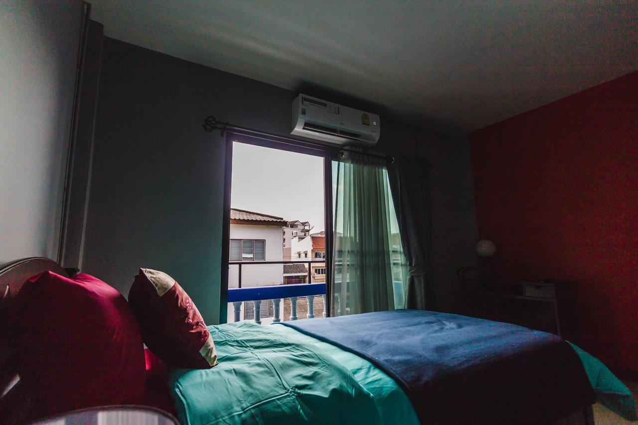 Chez Pom Hotel Chiang Mai Luaran gambar