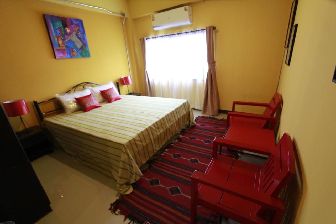 Chez Pom Hotel Chiang Mai Luaran gambar